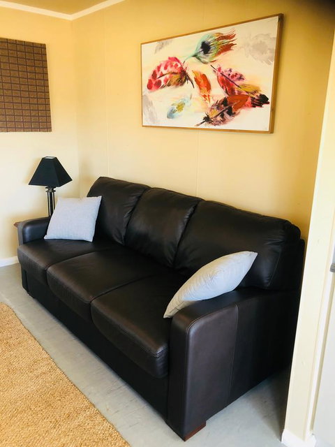 Kendenup Cottages And Lodge - Newcastle Accommodation 8