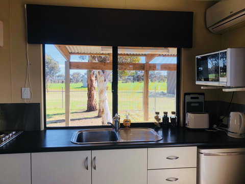 Kendenup Cottages And Lodge - Newcastle Accommodation 3