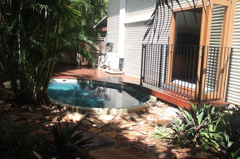 Beach House On Fox - Newcastle Accommodation 17