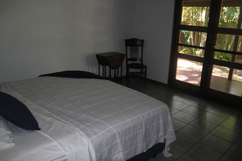 Beach House On Fox - Newcastle Accommodation 9