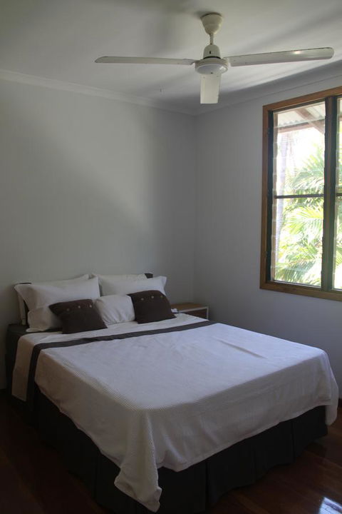 Beach House On Fox - Newcastle Accommodation 8