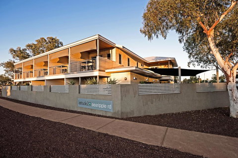 Latitude20 Searipple Rd - Newcastle Accommodation 13