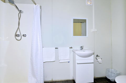 Mandurah Coastal Holiday Park - Newcastle Accommodation 24