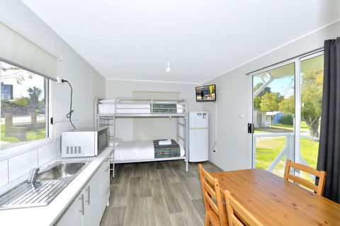 Mandurah Coastal Holiday Park - Newcastle Accommodation 17