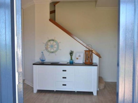 Caravel Beach House Mandurah - New Castle Tourism 23