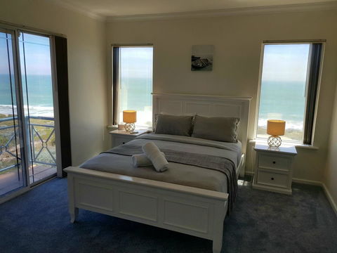 Caravel Beach House Mandurah - New Castle Tourism 16