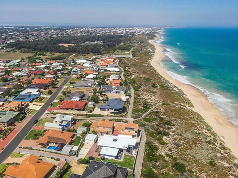 Caravel Beach House Mandurah - New Castle Tourism 17