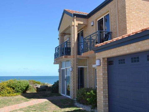 Caravel Beach House Mandurah - New Castle Tourism 28