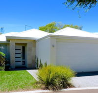 Contemporary Cove - Quindalup - Newcastle Accommodation