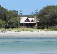 Beach House Dunsborough - Newcastle Accommodation