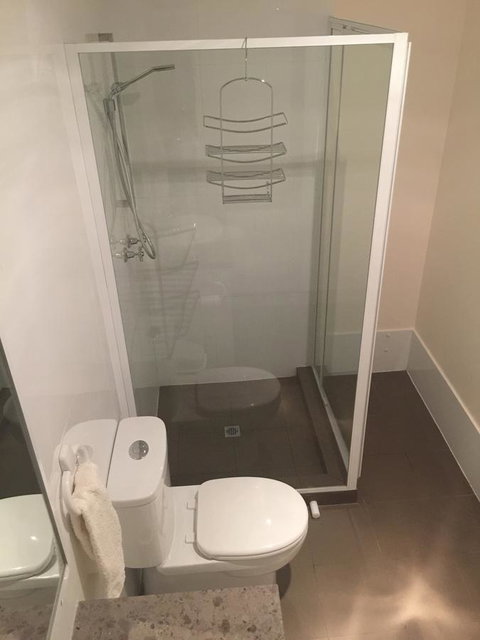 The Royal Dolphin Bed & Breakfast Safety Bay - Newcastle Accommodation 29