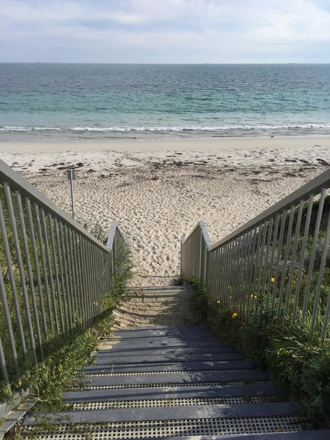 The Royal Dolphin Bed & Breakfast Safety Bay - Newcastle Accommodation 22