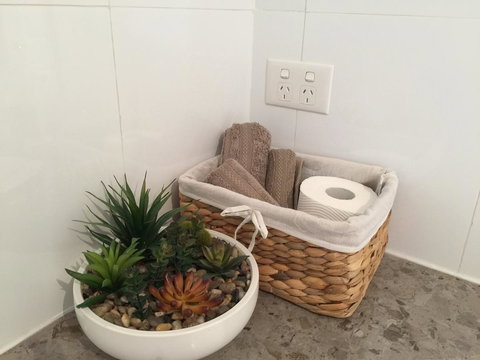 The Royal Dolphin Bed & Breakfast Safety Bay - Newcastle Accommodation 19
