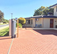 The Royal Dolphin Bed  Breakfast Safety Bay - Newcastle Accommodation