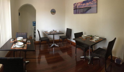 The Royal Dolphin Bed & Breakfast Safety Bay - Newcastle Accommodation 28