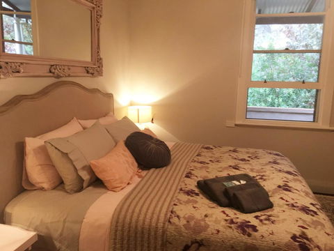 Historic Oakhill House Entire Estate - Newcastle Accommodation 8