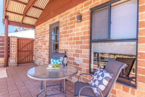 'Bindoon Valley Escape' Cottage - New Castle Tourism 6