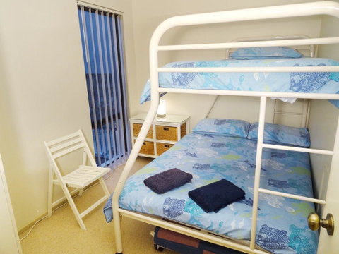 Scarborough & Absolutely Beachfront - Newcastle Accommodation 14