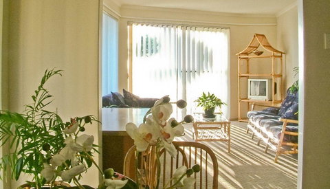 Scarborough & Absolutely Beachfront - Newcastle Accommodation 15