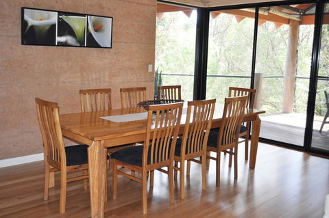 Arum - Close To The Margaret River - Newcastle Accommodation 5