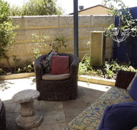 Relax bright  airy garden Villa - Newcastle Accommodation
