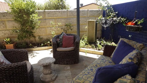 Relax, Bright & Airy Garden Villa - Newcastle Accommodation 0