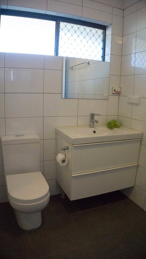 Relax, Bright & Airy Garden Villa - Newcastle Accommodation 26