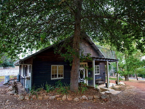 Oak Tree Barn Bridgetown - Newcastle Accommodation 2