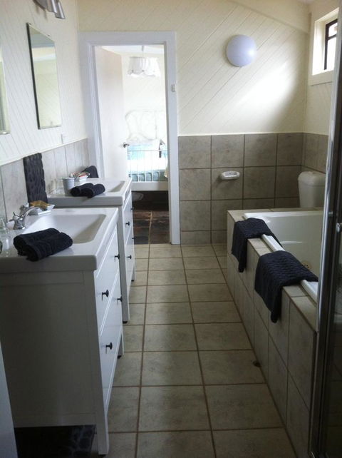 Bickley Valley Cottage - New Castle Tourism 13