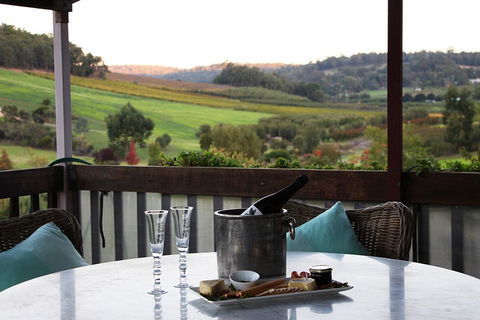 Bickley Valley Cottage - New Castle Tourism 1