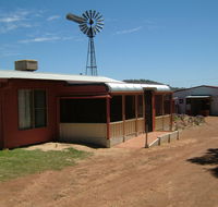 Bindoon's Windmill Farm - New Castle Tourism