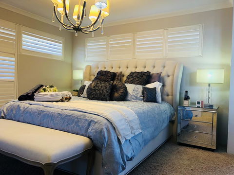 Magnificent Beach Retreat - New Castle Tourism 7