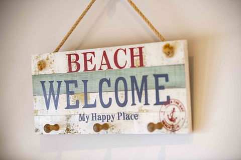 Magnificent Beach Retreat - New Castle Tourism 4