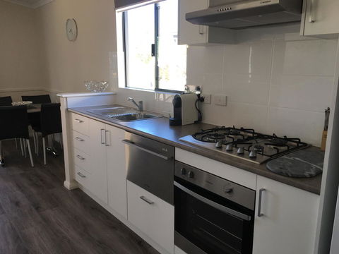 Jurien Bay Tourist Park - New Castle Tourism 38