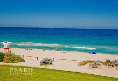 Scarborough Beach, Perth - Sun & Surf Villa - Newcastle Accommodation 0