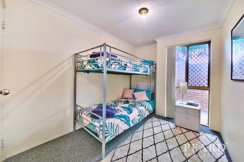 Scarborough Beach, Perth - Sun & Surf Villa - Newcastle Accommodation 19