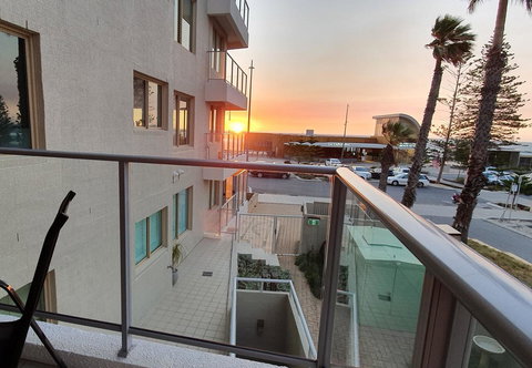Sandcastles Beachfront Luxury Retreat Apartment - Newcastle Accommodation 19