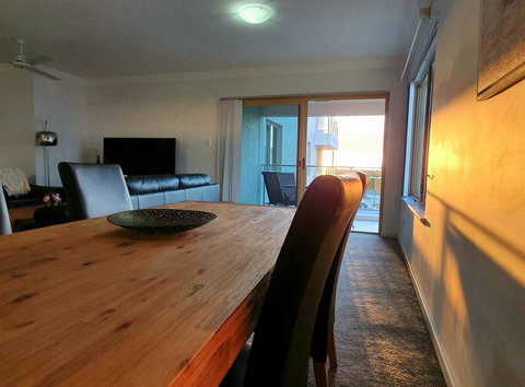 Sandcastles Beachfront Luxury Retreat Apartment - Newcastle Accommodation 24
