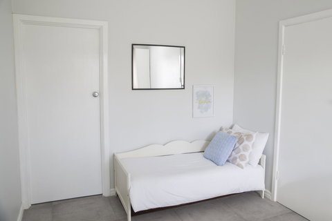 Salty Shack Lancelin - Newcastle Accommodation 2