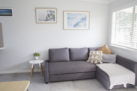 Salty Shack Lancelin - Newcastle Accommodation 3