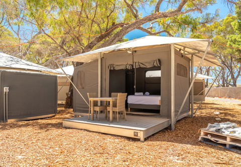 Discovery Resorts - Rottnest Island - New Castle Tourism 16
