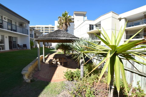 West Beach Lagoon 213 - Corner Unit! - Newcastle Accommodation 16