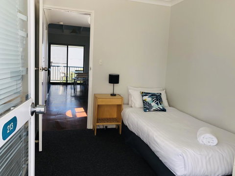 West Beach Lagoon 213 - Corner Unit! - Newcastle Accommodation 5