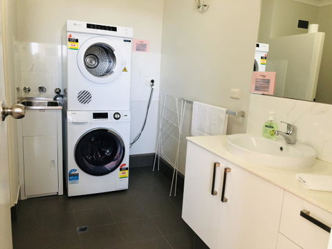 West Beach Lagoon 213 - Corner Unit! - Newcastle Accommodation 10