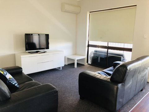 West Beach Lagoon 213 - Corner Unit! - Newcastle Accommodation 3