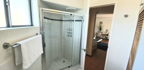 Scarborough Beach Front Resort - Shell Four - Newcastle Accommodation 4
