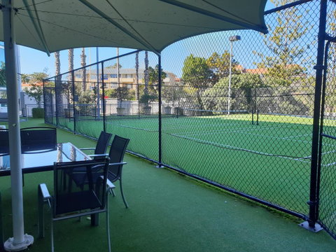 Scarborough - Oceanview 2 Bed, 2 Bathroom Apartment - Newcastle Accommodation 6