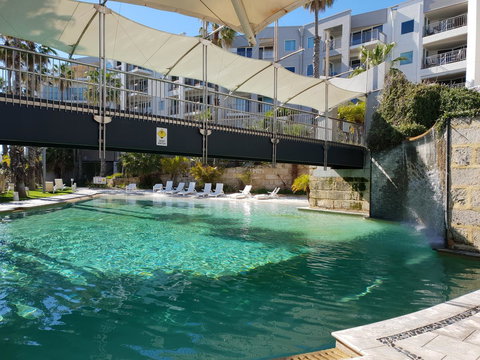 Scarborough - Oceanview 2 Bed, 2 Bathroom Apartment - Newcastle Accommodation 9