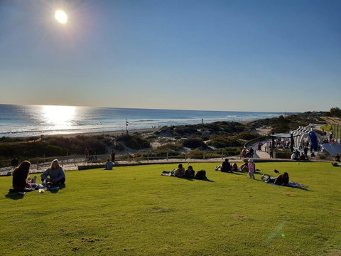 Scarborough - Oceanview 2 Bed, 2 Bathroom Apartment - Newcastle Accommodation 5
