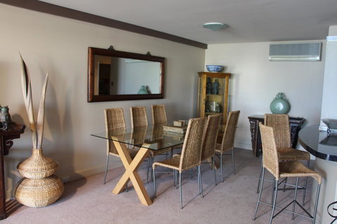 Scarborough - Oceanview 2 Bed, 2 Bathroom Apartment - Newcastle Accommodation 15